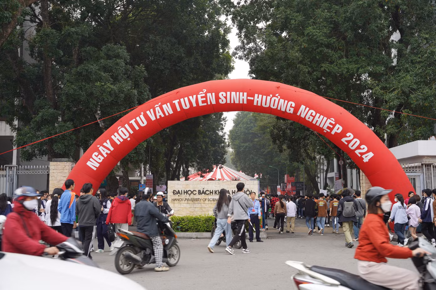 Sự kiện do báo Tuổi trẻ TPHCM phối hợp cùng Vụ Giáo dục Đại học, Bộ GD&amp;ĐT, Tổng cục Giáo dục Nghề nghiệp, Bộ Lao động Thương binh và Xã hội, Sở GD&amp;ĐT, Đại học Bách khoa Hà Nội tổ chức.