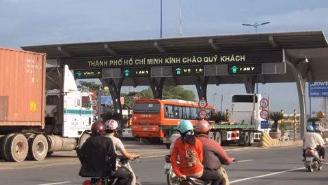 Một số trạm thu phí sẽ dừng hoạt động khi Nghị định về thu phí bảo trì đường bộ có hiệu lực