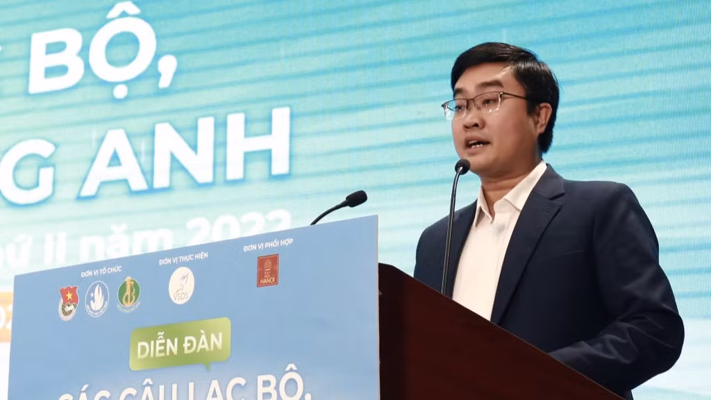 Anh Nguyễn Bá Cát, Phó Chủ tịch T.Ư Hội SVVN phát biểu tại diễn đàn Anh Nguyễn Bá Cát, Phó Chủ tịch T.Ư Hội SVVN phát biểu tại diễn đàn