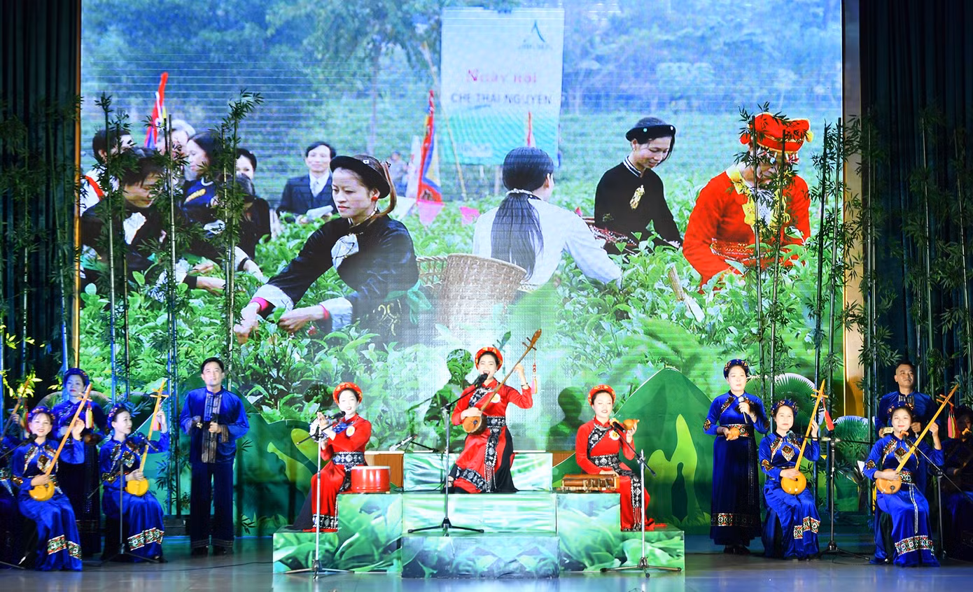 3 tiết mục năng khiếu của phụ nữ Quân khu 1, tuyên truyền của phụ nữ Bộ Tư lệnh Bảo vệ Lăng và năng khiếu của phụ nữ Bộ Tổng tham mưu đã được công diễn tại lễ bế mạc hội thi.