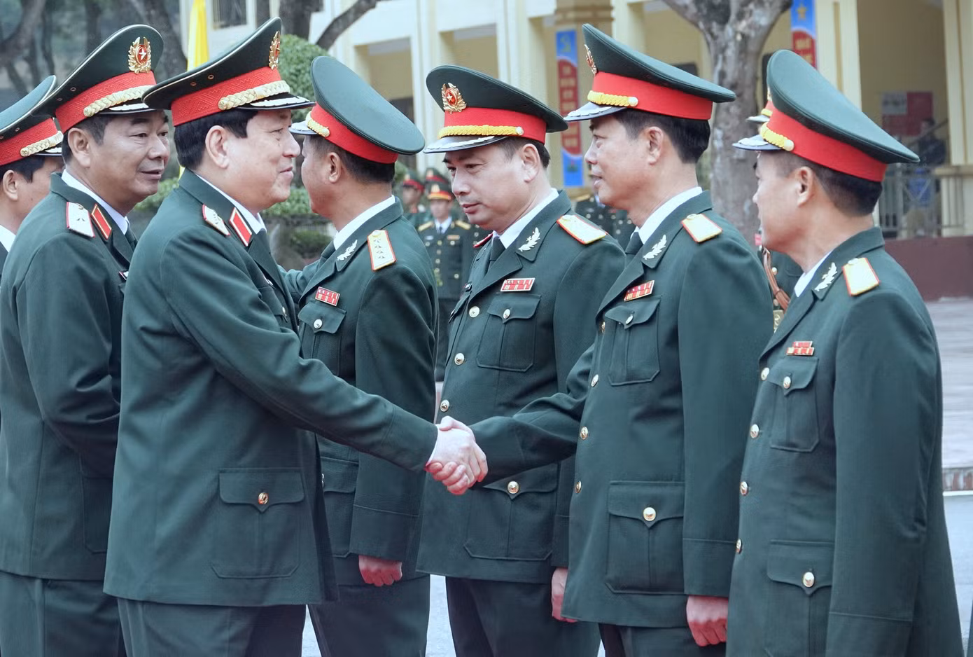 Đại tướng Lương Cường - Ủy viên Bộ Chính trị, Chủ nhiệm Tổng cục Chính trị Quân đội nhân dân Việt Nam tới dự lễ công bố quyết định thành lập Quân đoàn 12. Ảnh: Nguyễn Minh
