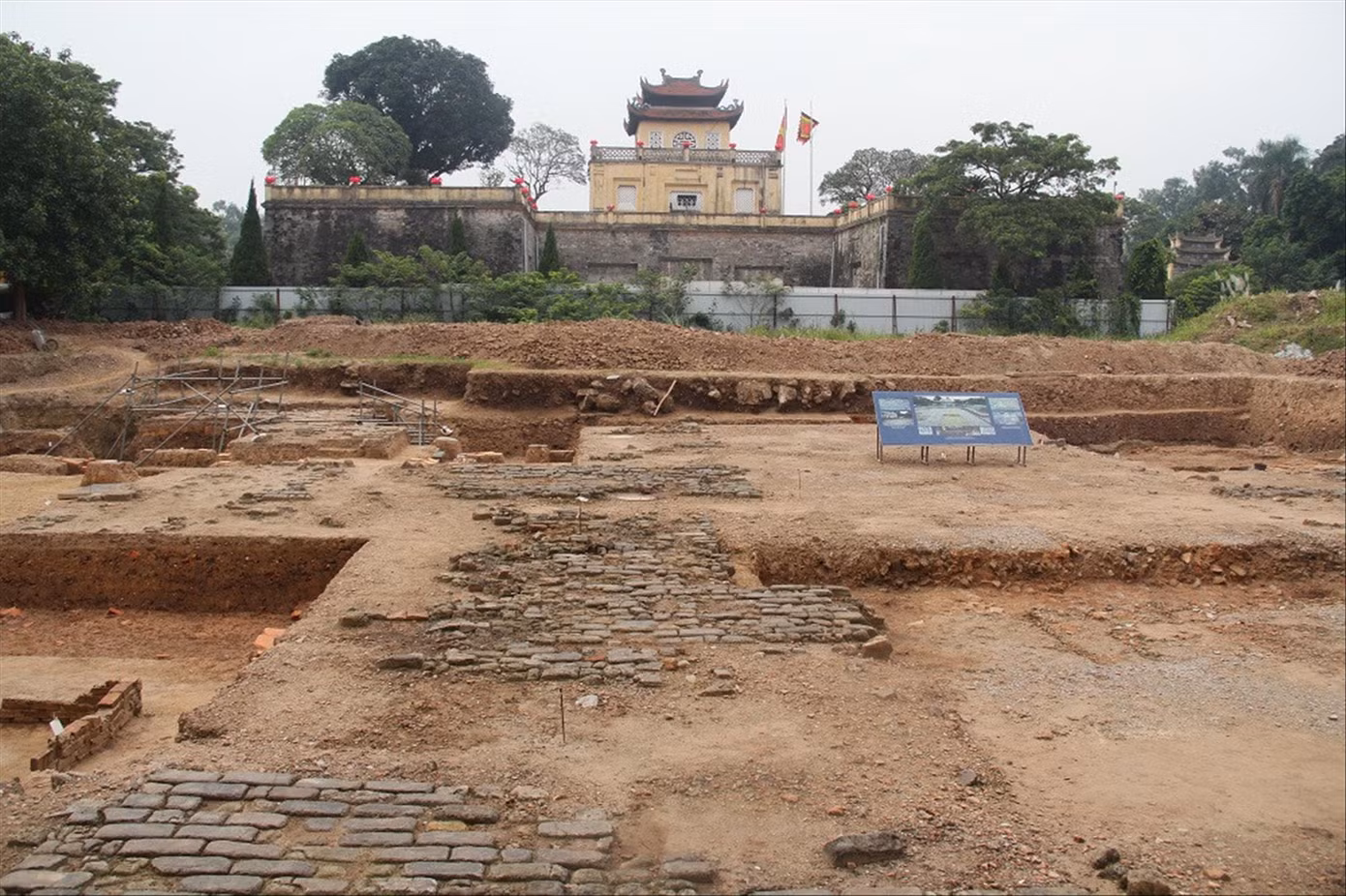 Kết quả khai quật mới nhất cho phép hình dung về điện Kính Thiên rõ ràng hơn trước