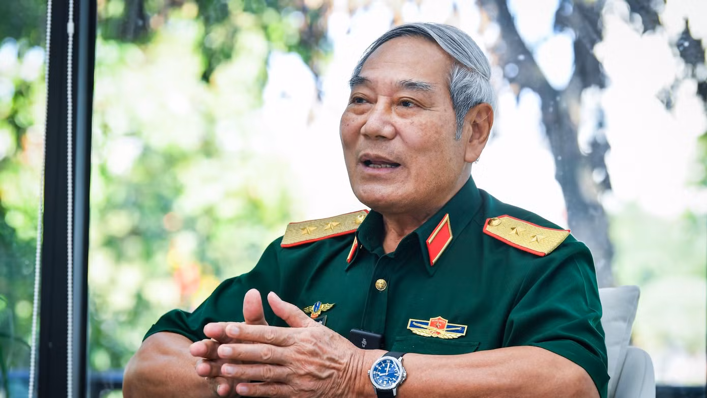 Trung tướng Nguyễn Đức Soát chính thức được chủ tịch Hội Nhà văn mời làm hội viên sau khi xuất bản hai cuốn hồi ức về phi công tiêm kích