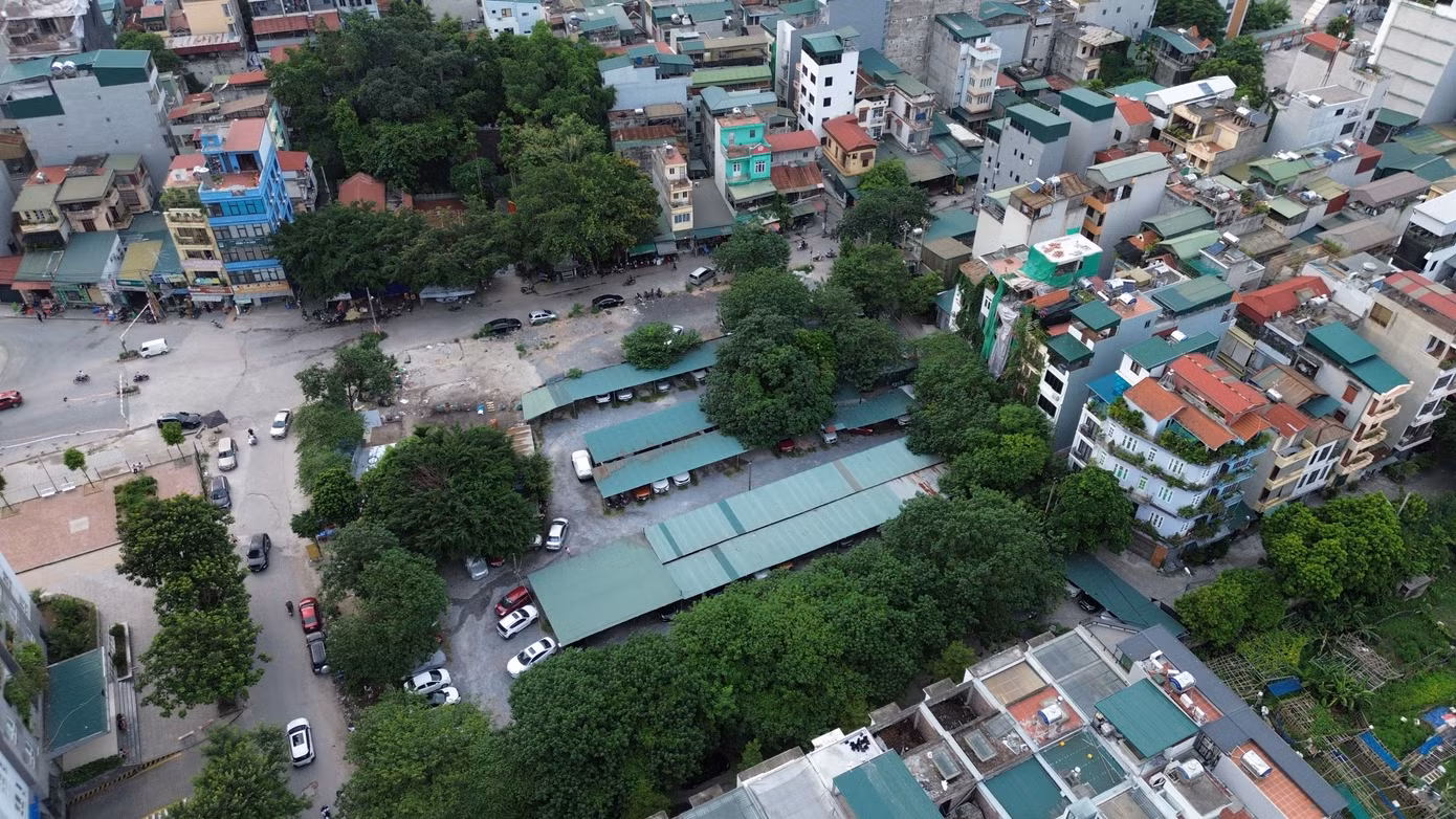 Hầu hết, các bãi xe này đều không đảm bảo về Phòng cháy, chữa cháy. Tuy nhiên, không hiểu sao vẫn ngang nhiên hoạt động.