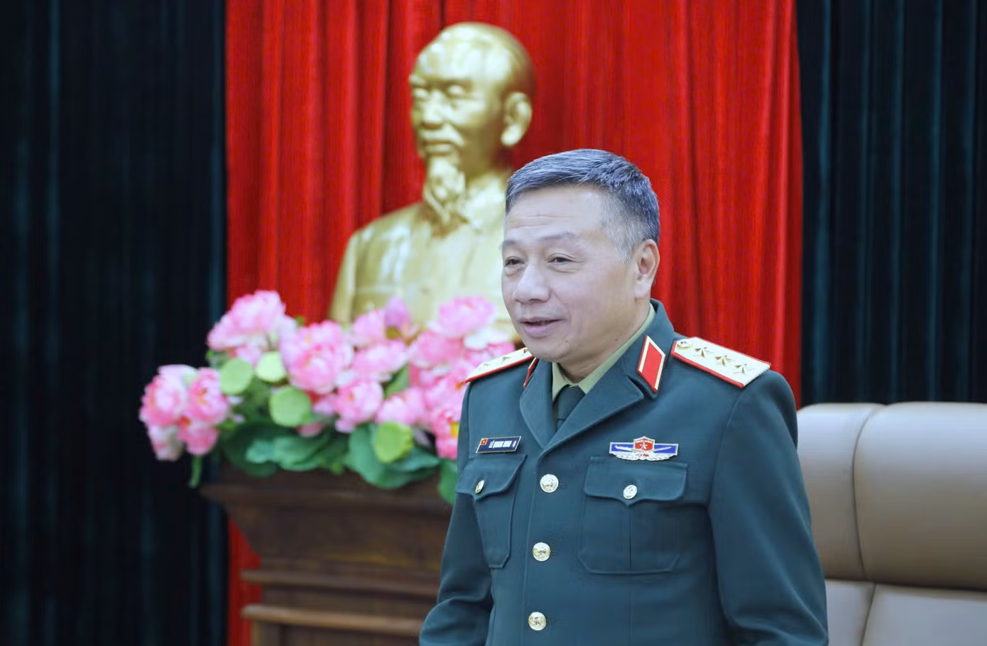 Thượng tướng Lê Quang Minh - Phó Chủ nhiệm Tổng cục Chính trị Quân đội nhân dân Việt Nam, chủ trì hội nghị, sáng 26/2.