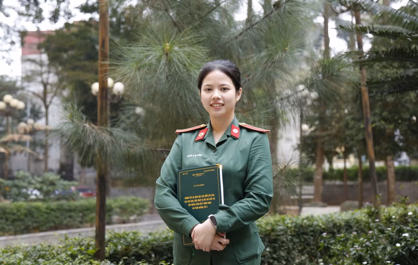 Thượng sĩ Hoàng Triều Ái Minh - Lớp phó hậu cần Lớp DH55D (Hệ 2, Học viện Quân y).