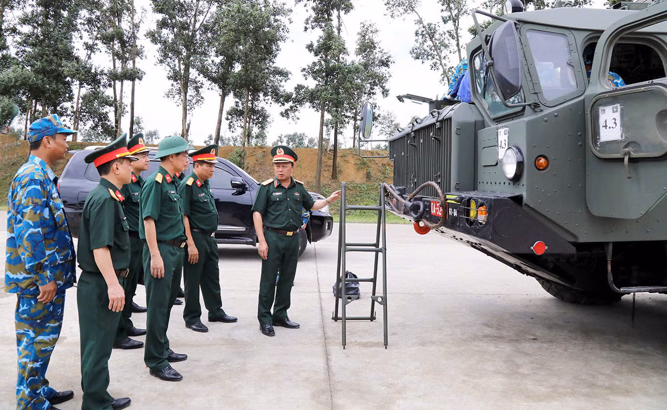 Tại buổi kiểm tra, các đơn vị đã báo cáo kết quả công tác bảo đảm hậu cần, kỹ thuật cho nhiệm vụ A80 từ khi nhận nhiệm vụ đến thời điểm kiểm tra.