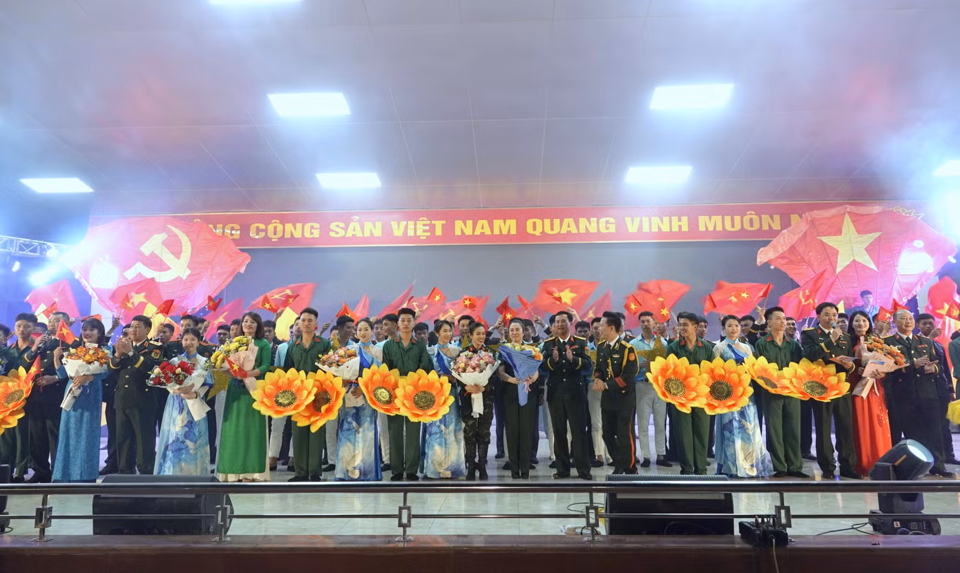 Chương trình là hoạt động ý nghĩa hướng về Lễ kỷ niệm 80 năm Ngày truyền thống nhà trường đầu tiên của Quân đội nhân dân Việt Nam và đón nhận Huân chương Bảo vệ Tổ quốc hạng Nhất.