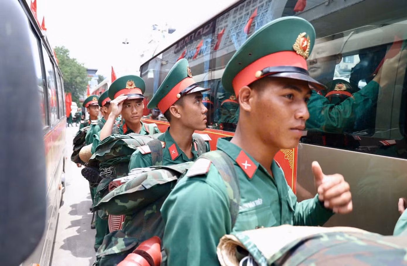 Sau khi tới ga Hà Nội, các lực lượng di chuyển về các địa điểm tập kết đã quy định để được bố trí đảm bảo ăn nghỉ, sinh hoạt, sẵn sàng chuẩn bị luyện tập, thực hiện nhiệm vụ diễu binh, diễu hành.
