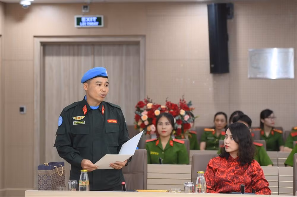 Trung tá Trịnh Xuân Hiển phát biểu nhận nhiệm vụ.