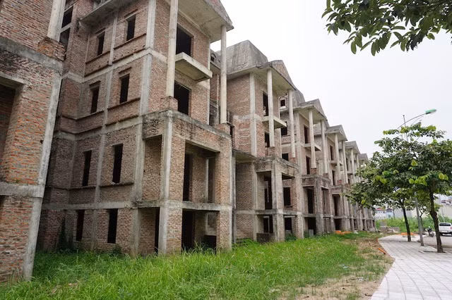 Giá bất động sản tăng vọt so với thu nhập của đa số người dân.
