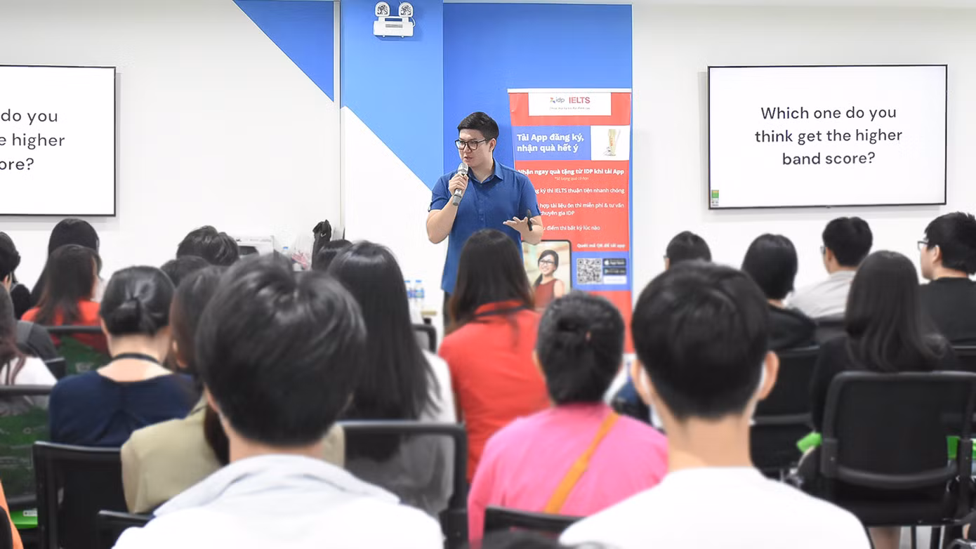 Trung Đức làm diễn giả cho nhiều chương trình của các đại học và trường cấp 3 ở Hà Nội.