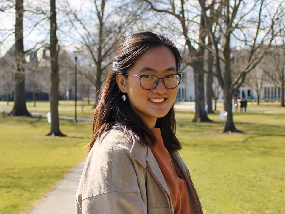 Trịnh Ngọc Mỹ (21 tuổi, TPHCM) giành học bổng tiến sĩ Đại học Harvard để nghiên cứu về Thực vật và tiến hoá.