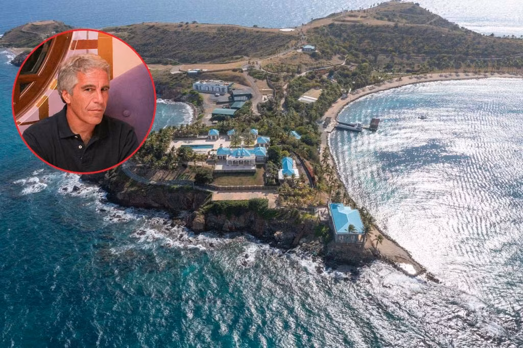 Đảo Epstein là nơi diễn ra các thú vui bệnh hoạn của "tỷ phú ấu dâm" Jeffrey Epstein. Ảnh: SplashNews.com. Đảo Epstein là nơi diễn ra các thú vui bệnh hoạn của "tỷ phú ấu dâm" Jeffrey Epstein. Ảnh: SplashNews.com.