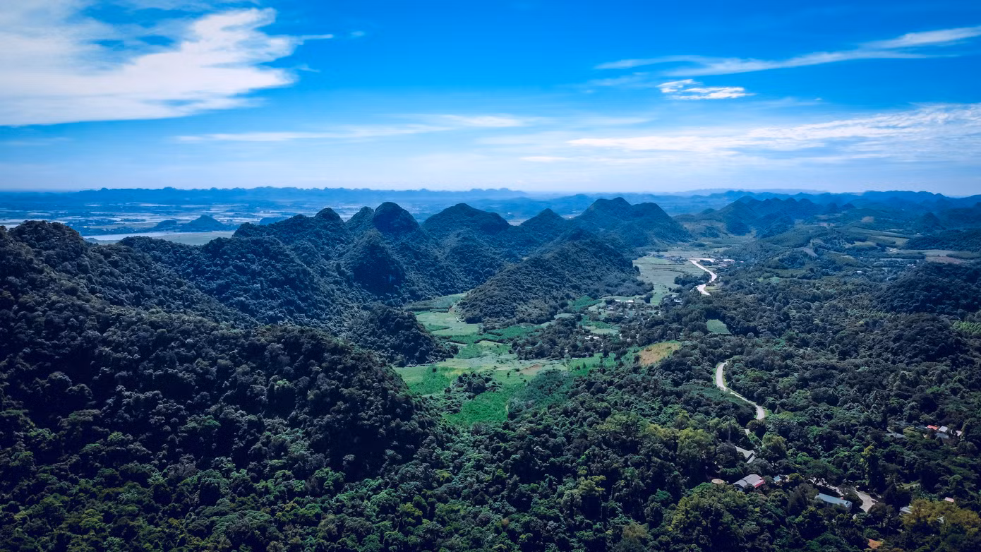 Rừng quốc gia Cúc Phương nhìn từ trên cao (BTC)