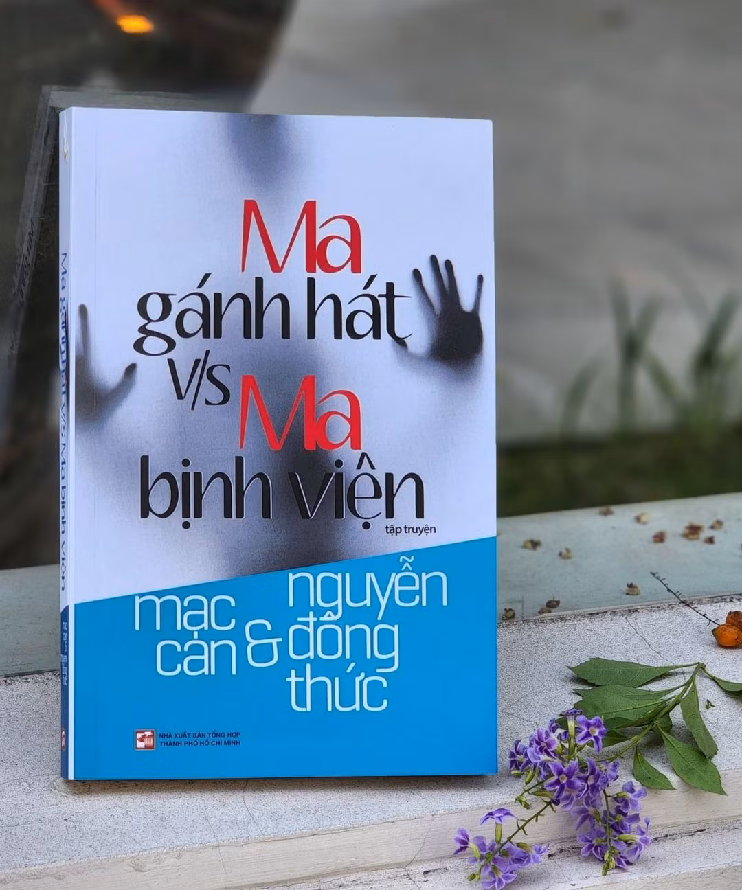 Cuốn sách Ma nhà hát v/s Ma bịnh viện.