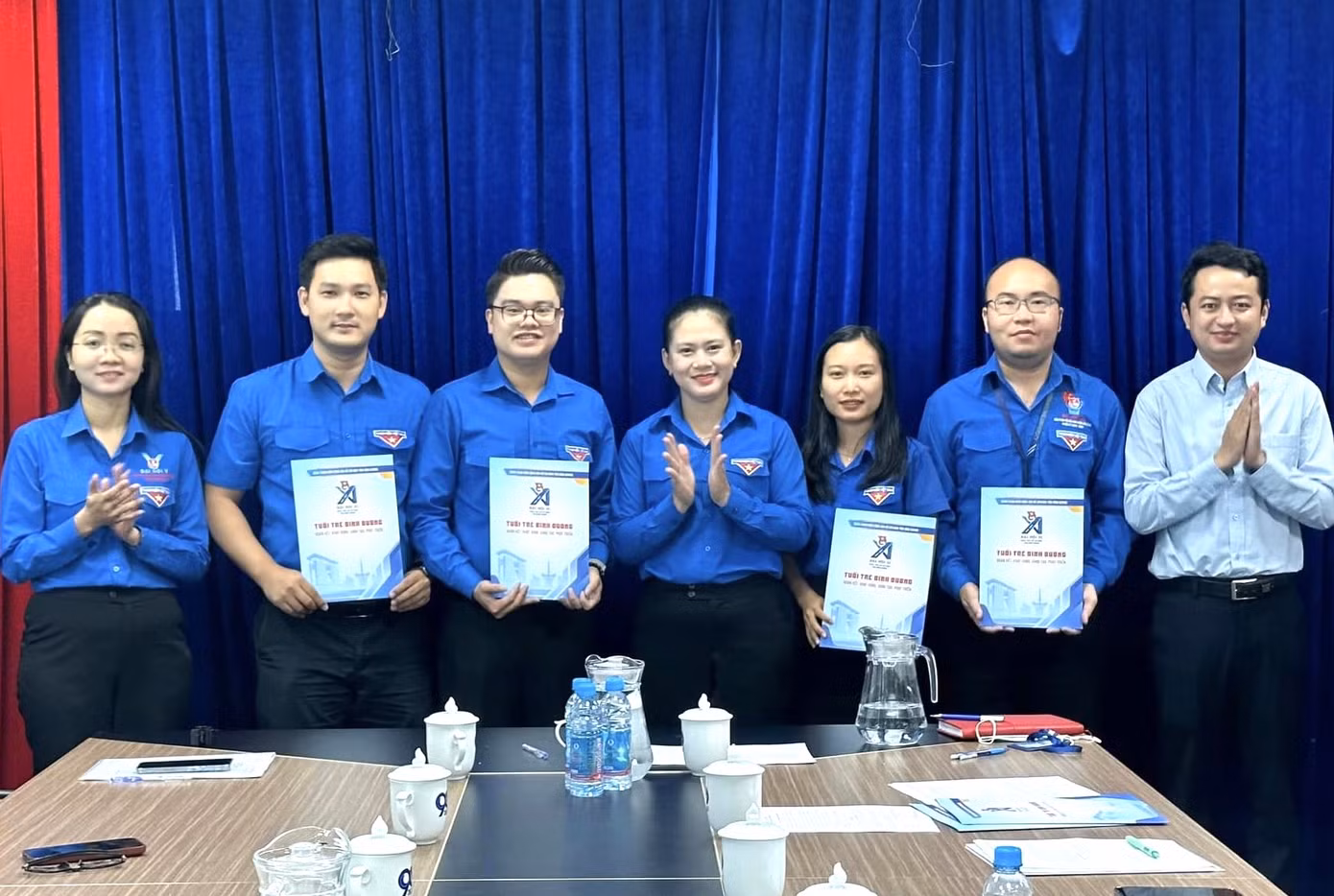 Tỉnh Đoàn Bình Dương trao các quyết định về công tác cán bộ ảnh 1
