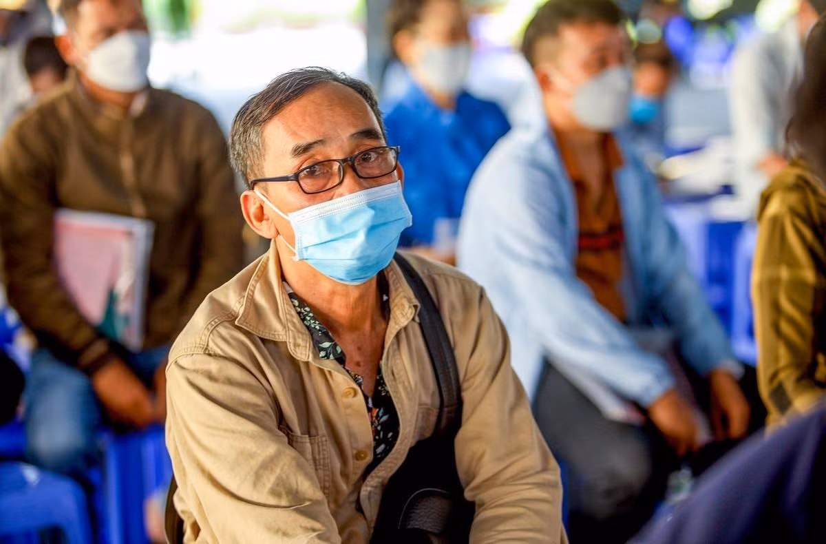 Ông Trương Đình Qúy Anh, ngụ quận Bình Tân dùng số tiền làm công nhân hơn 10 năm để mua đất.