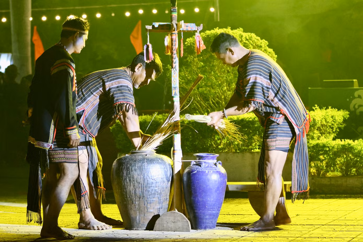 Đêm giao lưu văn hóa cồng chiêng với Đoàn nghệ thuật JeoLabuk Hàn Quốc