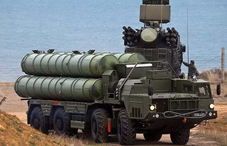 Tổ hợp phòng không S-400. (Ảnh: Tass)