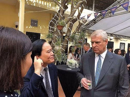 Nữ giáo viên hơn nửa tháng không đến trường, mất liên lạc với lãnh đạo ảnh 5