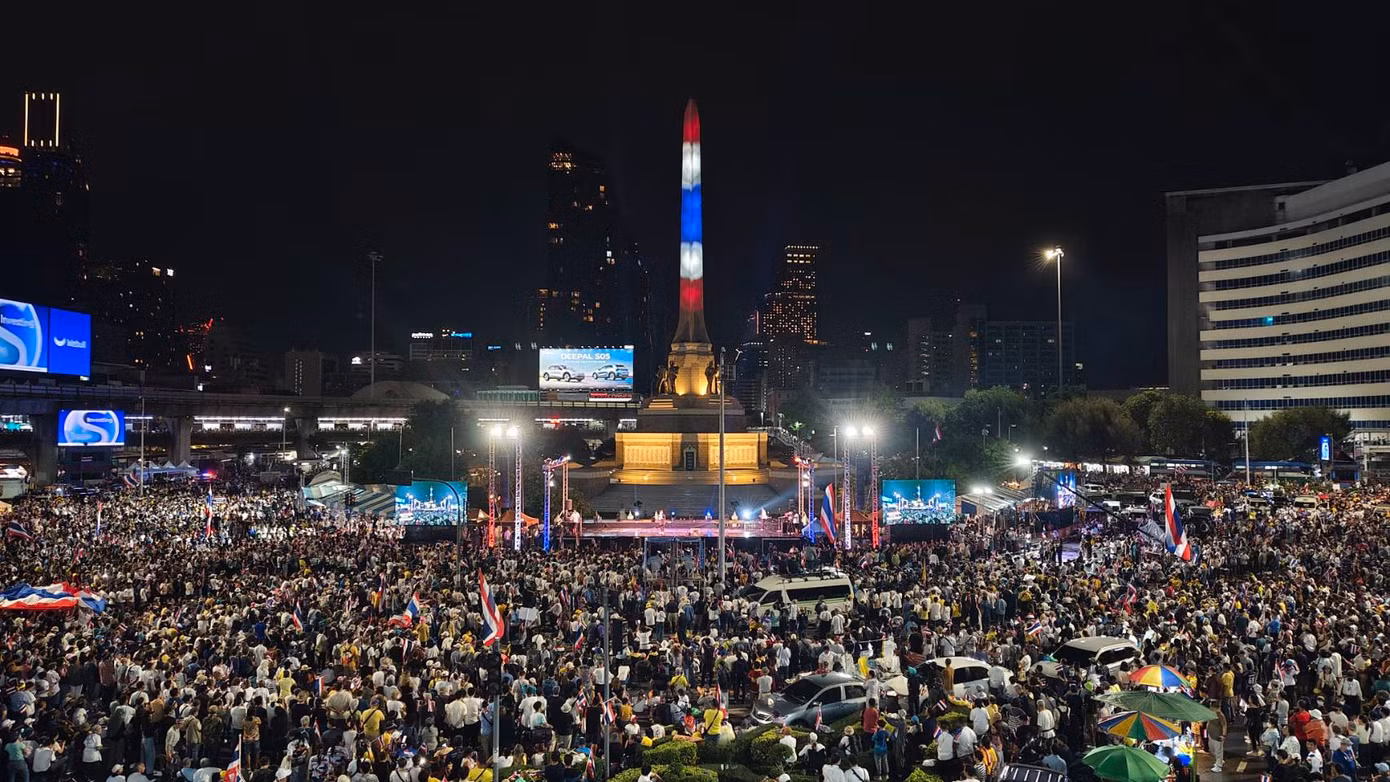Hàng ngàn người biểu tình ở Bangkok ngày 28/6 để đòi Thủ tướng Paetongtarn từ chức. (Ảnh: The Nation)
