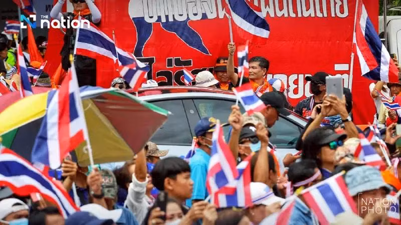 Người biểu tình tập trung thủ đô Bangkok để đòi Thủ tướng Paetongtarn từ chức. (Ảnh: The Nation)