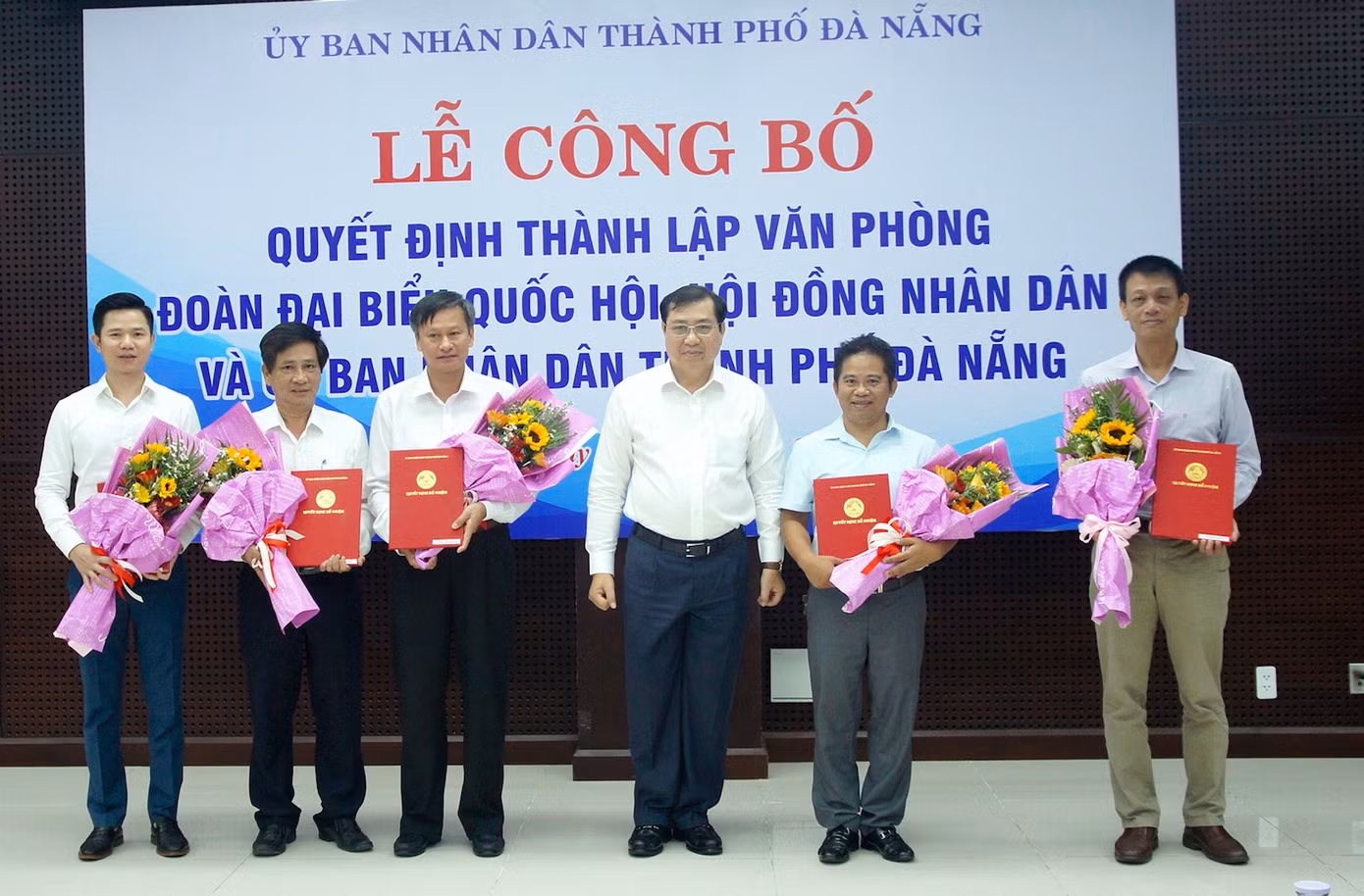 Sau gần 2 năm sát nhập, Đà Nẵng lại tách văn phòng Đoàn ĐBQH và HĐND ảnh 1