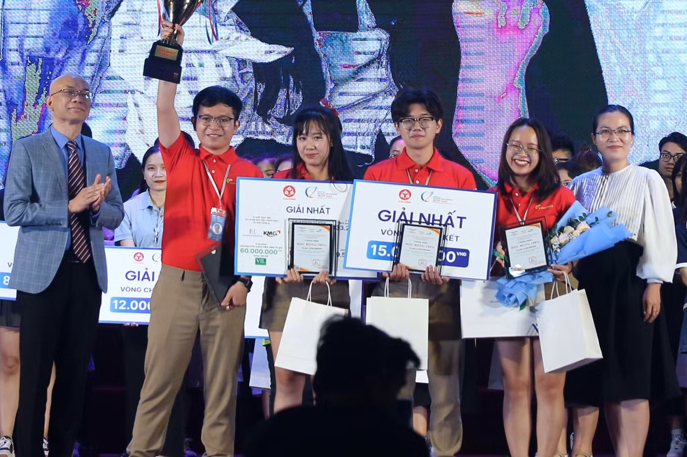 Đội thi LOGPRO đến từ Trường Đại học RMIT Việt Nam giành Quán quân cuộc thi Tài năng trẻ Logistics Việt Nam.