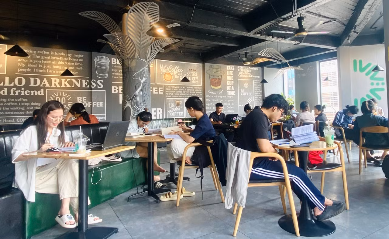 Làm việc đa nhiệm đòi hỏi người trẻ phải “nảy số” liên tục.