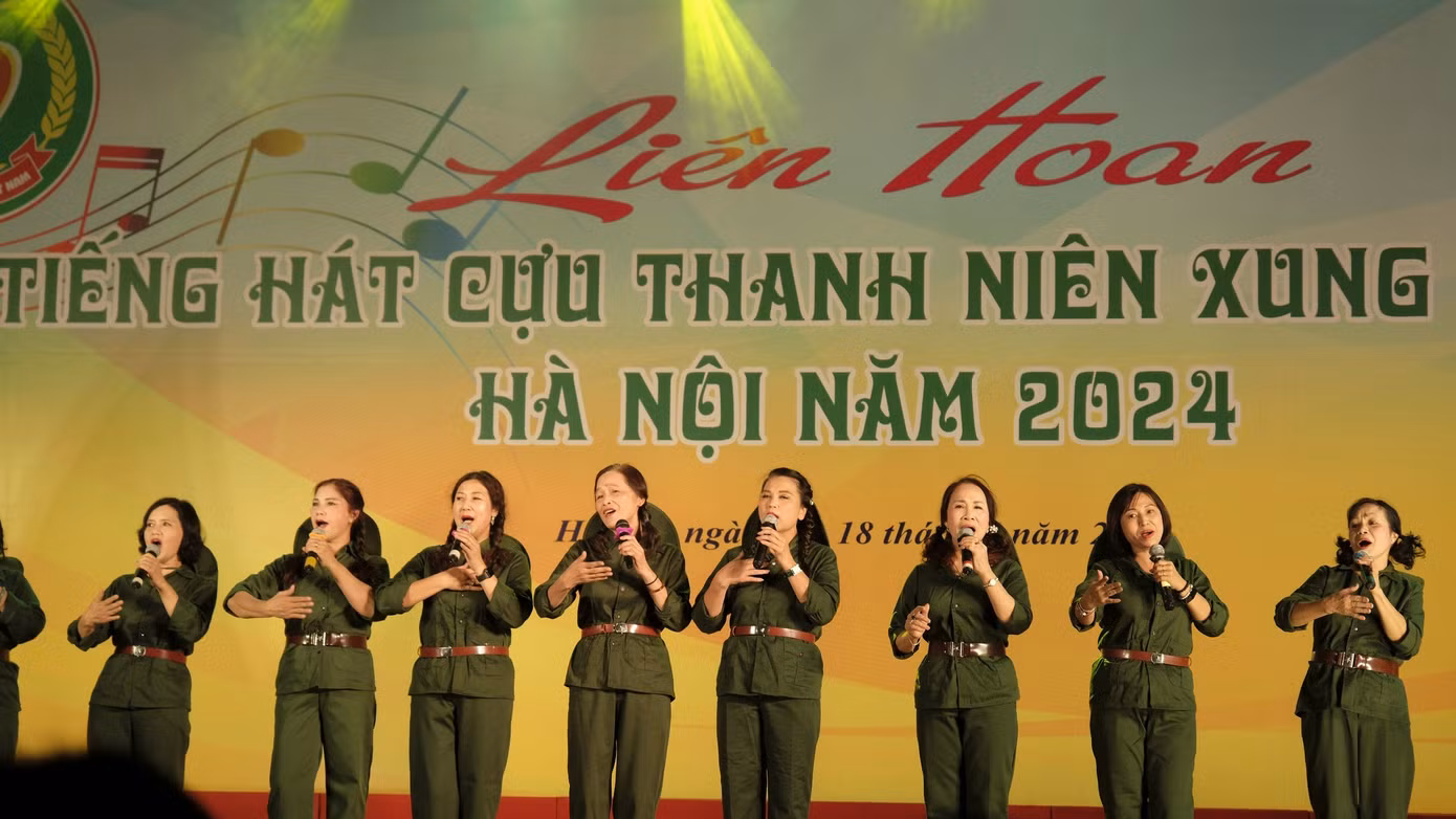 Liên hoan là dịp để các thế hệ cựu TNXP gặp gỡ, giao lưu, nhằm nâng cao đời sống văn hóa tinh thần. Ảnh: Châu Linh
