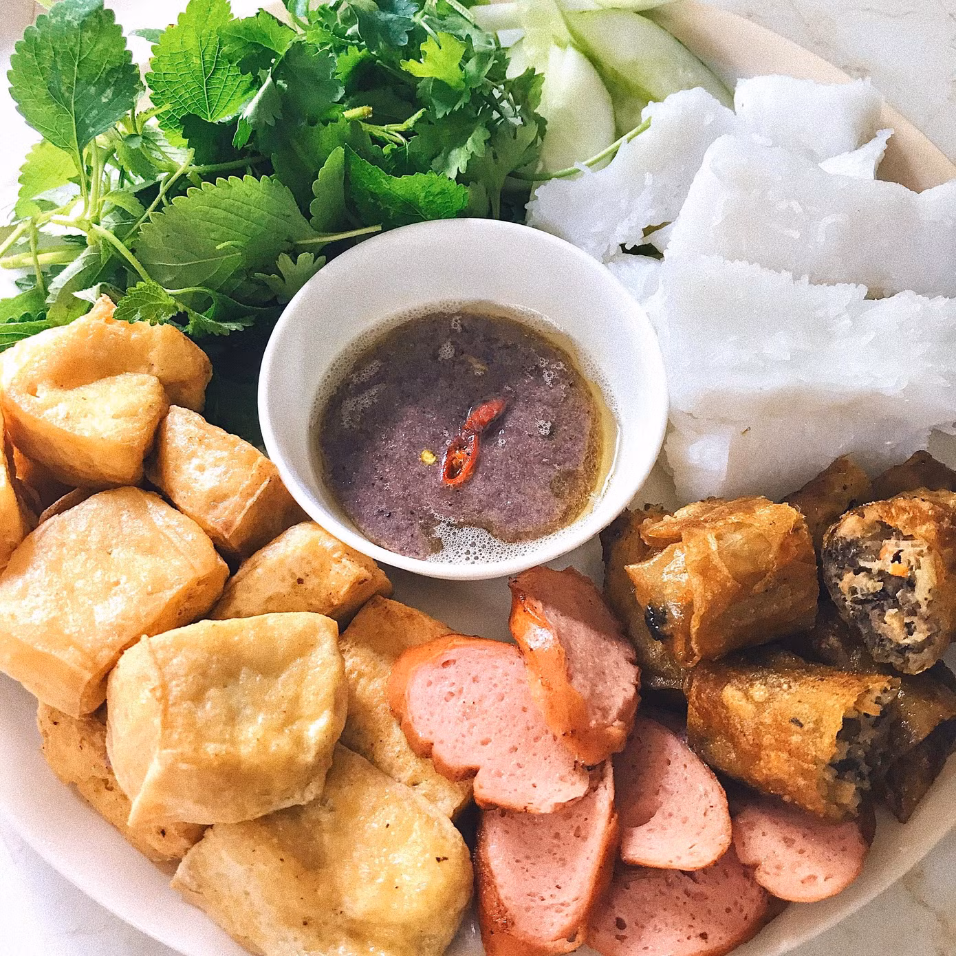Bún đậu mắm tôm.