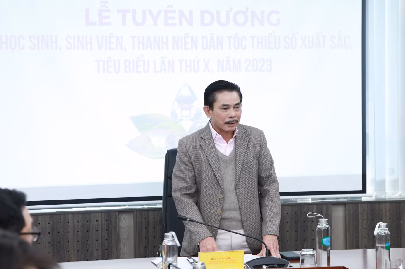 Ông Lê Công Bình - Tổng Biên tập Báo Dân tộc và Phát triển thông tin tại buổi họp báo.