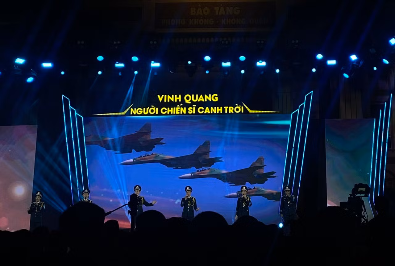 Các tiết mục văn nghệ tại chương trình.