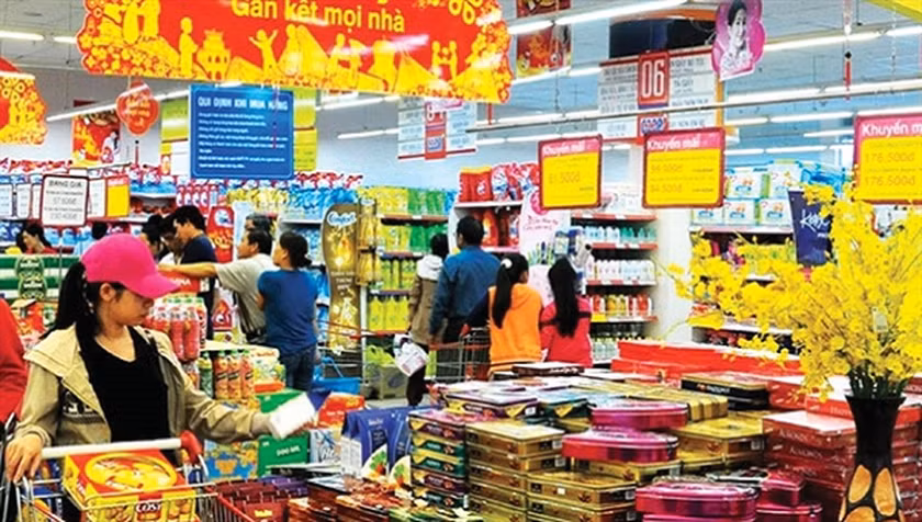 Nhiều siêu thị mở cửa xuyên Tết. Ảnh minh hoạ