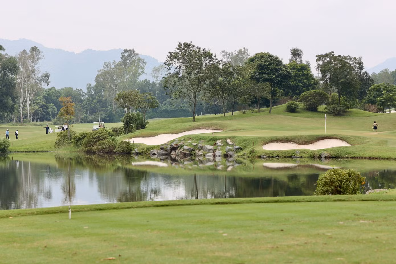 Theo Phó Giám đốc Khối Phát triển kinh doanh Golf - Tập đoàn BRG, Mr. Evans Caroll Mahoney, địa hình phức tạp của Kings Course khiến đây là sân nhiều thử thách nhất ở BRG Kings' Island Golf Resort.
