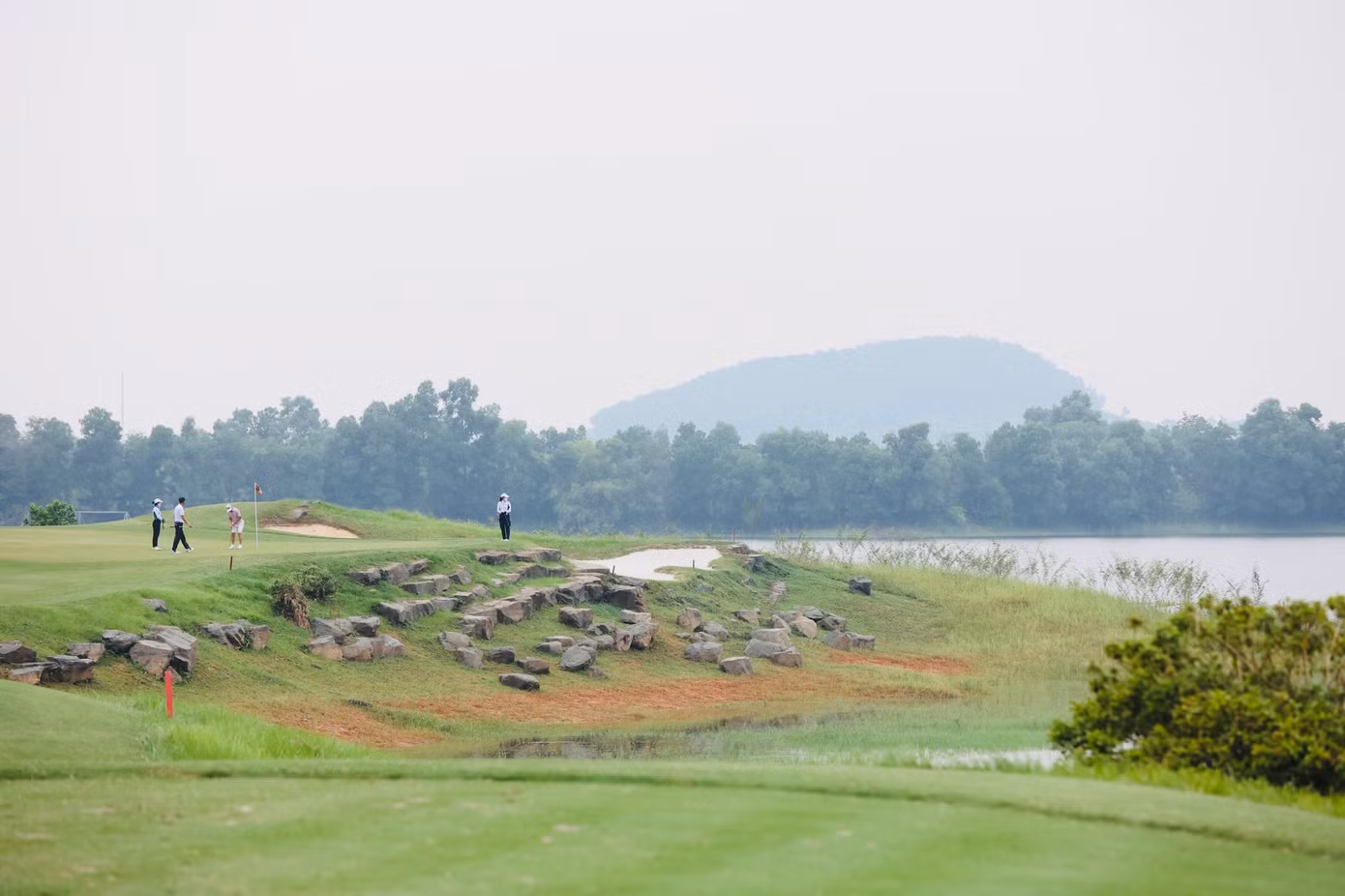 Trong năm thứ bảy, Tiền Phong Golf Championship 2023 hứa hẹn là nơi tranh tài hấp dẫn của các golfer, đồng thời tiếp tục sứ mệnh quảng bá và gây quỹ cho các hoạt động của Quỹ hỗ trợ Tài năng trẻ Việt Nam.