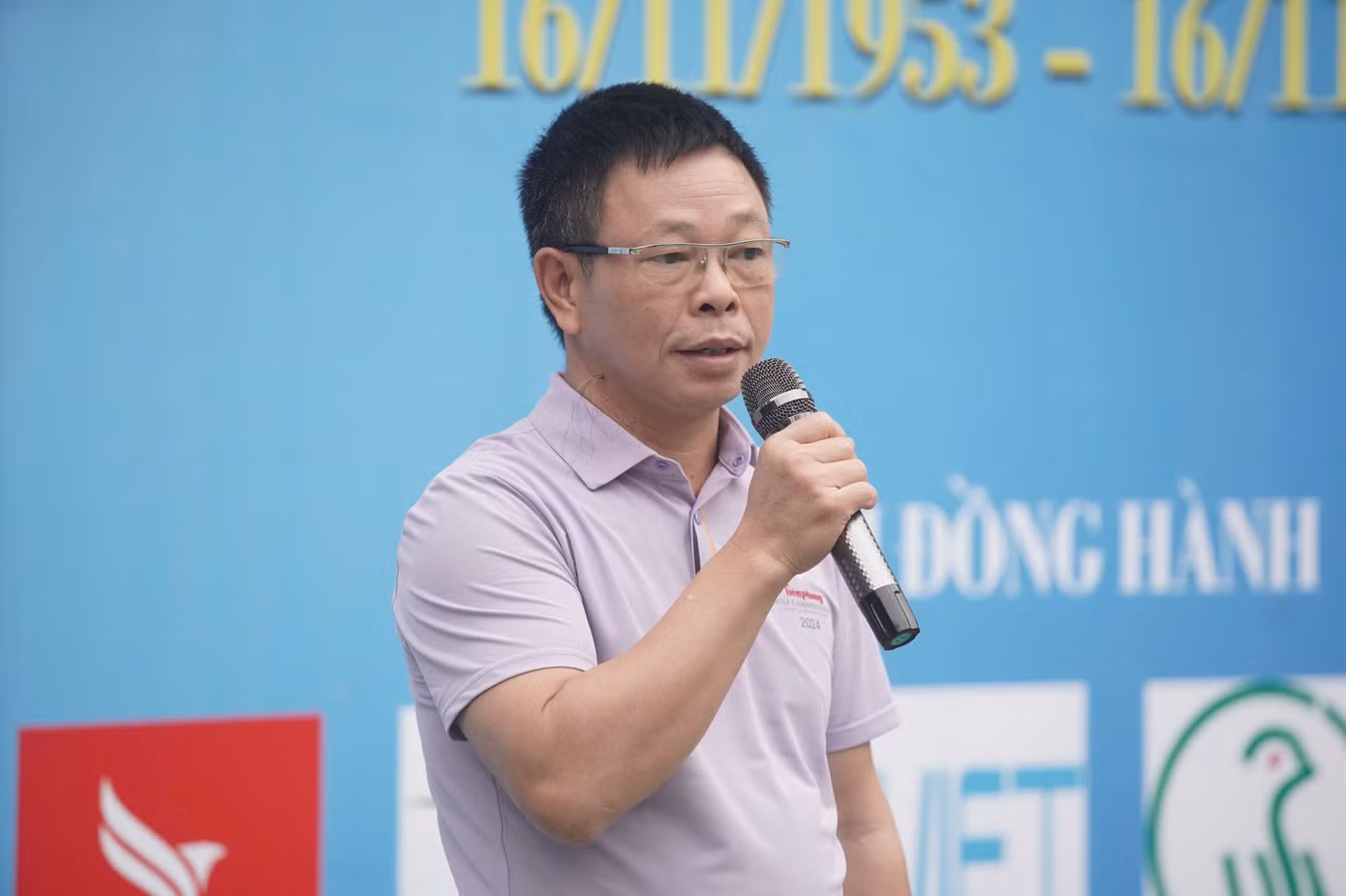 Nhà báo Phùng Công Sưởng - Tổng biên tập báo Tiền Phong nói rằng Giải tennis Tiền Phong mở rộng năm 2024 là dịp gặp gỡ, tri ân, giao lưu với các đơn vị đối tác, bạn bè thân thiết, gần gũi, tin cậy của báo Tiền Phong.