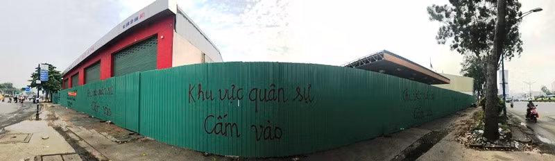 Bên trong khu giải tỏa 50 ki-ốt sân bay Tân Sơn Nhất ảnh 14