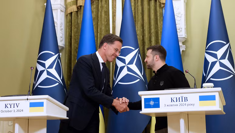 Tổng thư ký NATO Mark Rutte và Tổng thống Ukraine Volodymy Zelensky tại Kiev trong chuyến thăm chính thức đầu tiên của ông với tư cách là Tổng thư ký, ngày 3/10/2024. Ảnh: NATO. Tổng thư ký NATO Mark Rutte và Tổng thống Ukraine Volodymy Zelensky tại Kiev trong chuyến thăm chính thức đầu tiên của ông với tư cách là Tổng thư ký, ngày 3/10/2024. Ảnh: NATO.