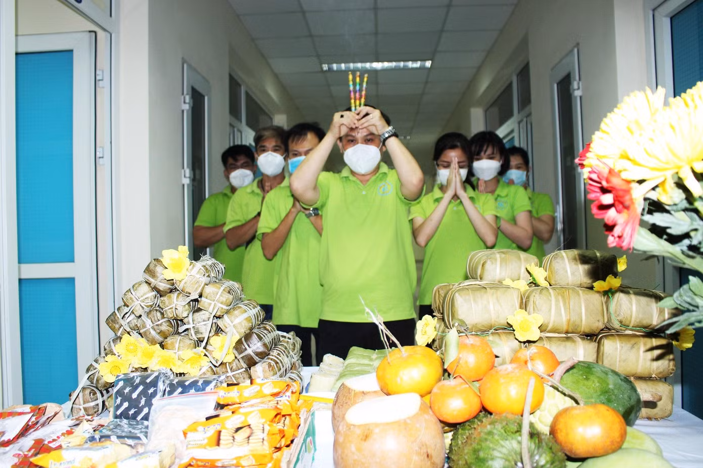 Phút giao thừa thiêng liêng tại Bệnh viện Chợ Rẫy, TPHCM