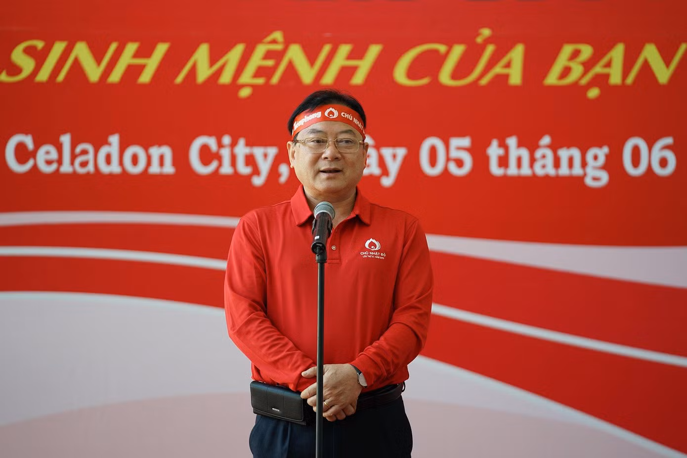 Nhà báo Lê Xuân Sơn, Tổng biên tập báo Tiền Phong - Trưởng ban tổ chức Chương trình Chủ nhật Đỏ