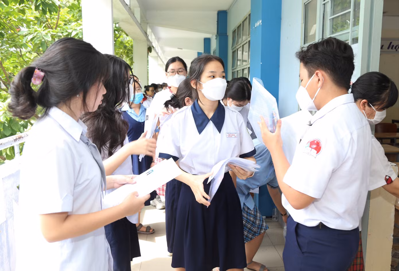 Thí sinh tham dự kỳ thi vào lớp 10 tại TPHCM năm 2023 Thí sinh tham dự kỳ thi vào lớp 10 tại TPHCM năm 2023