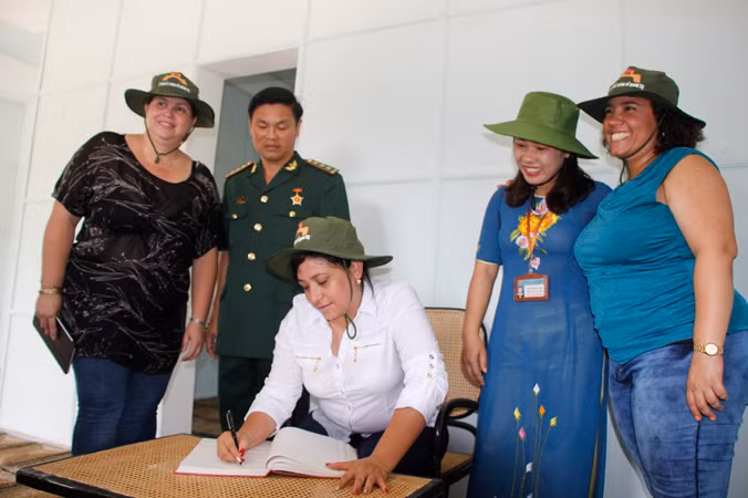 Đoàn đại biểu cấp cao T.Ư Đoàn TNCS Cuba thăm Quảng Trị ảnh 12