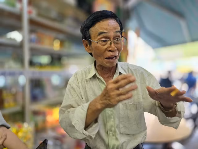 Ông Trần Ban Trí, đại diện nhà thuốc