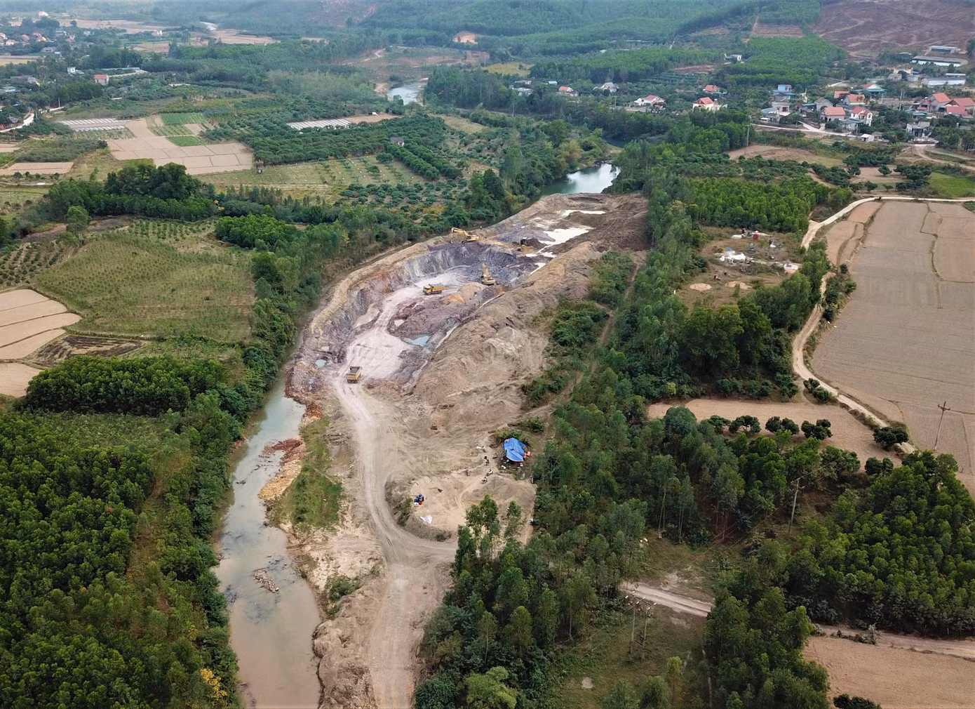 Ngay sau khi Tiền Phong phản ánh sự việc, ngày 8/1, UBND tỉnh Quảng Ninh đã yêu cầu UBND TX Đông Triều xác minh làm rõ và có biện pháp xử lý kịp thời.