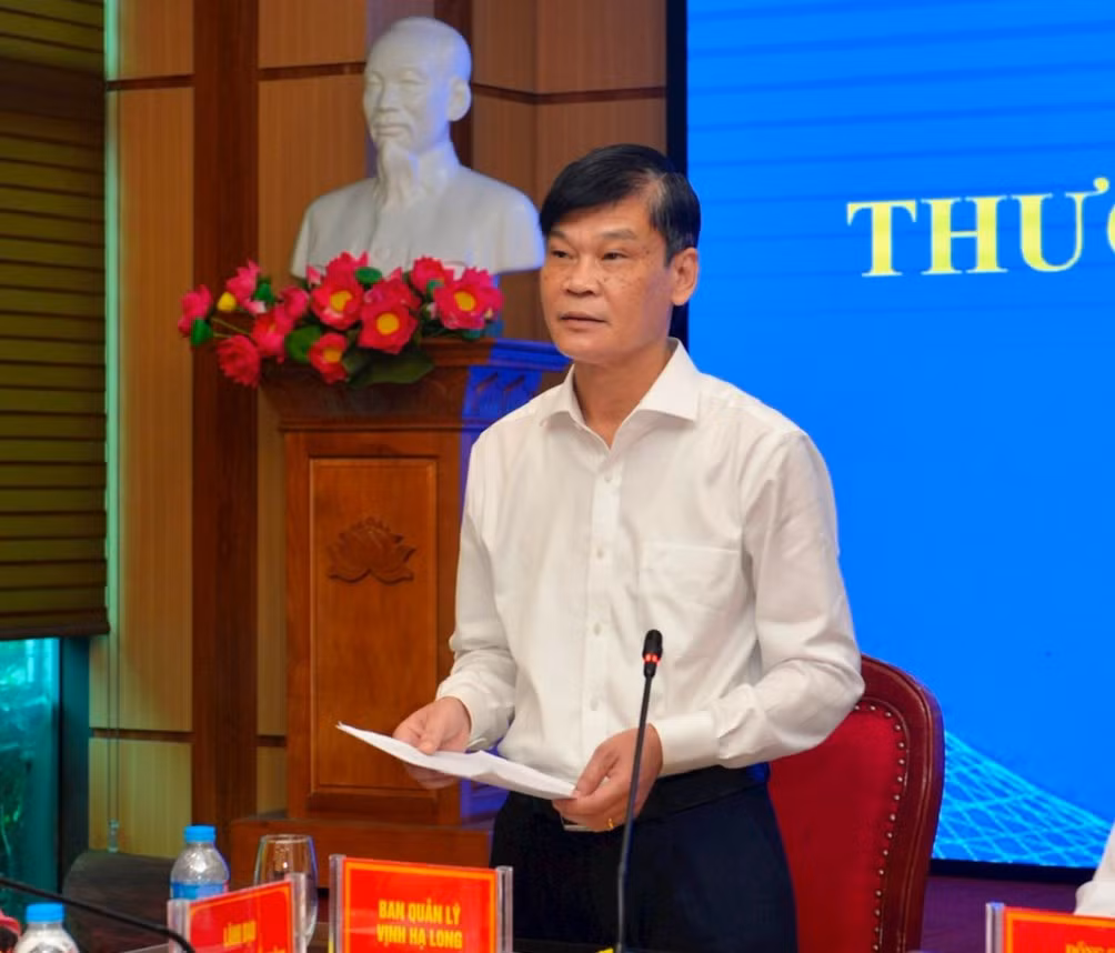 Ông Vũ Kiên Cường - Trưởng ban Quản lý vịnh Hạ Long - phát biểu tại cuộc họp báo.