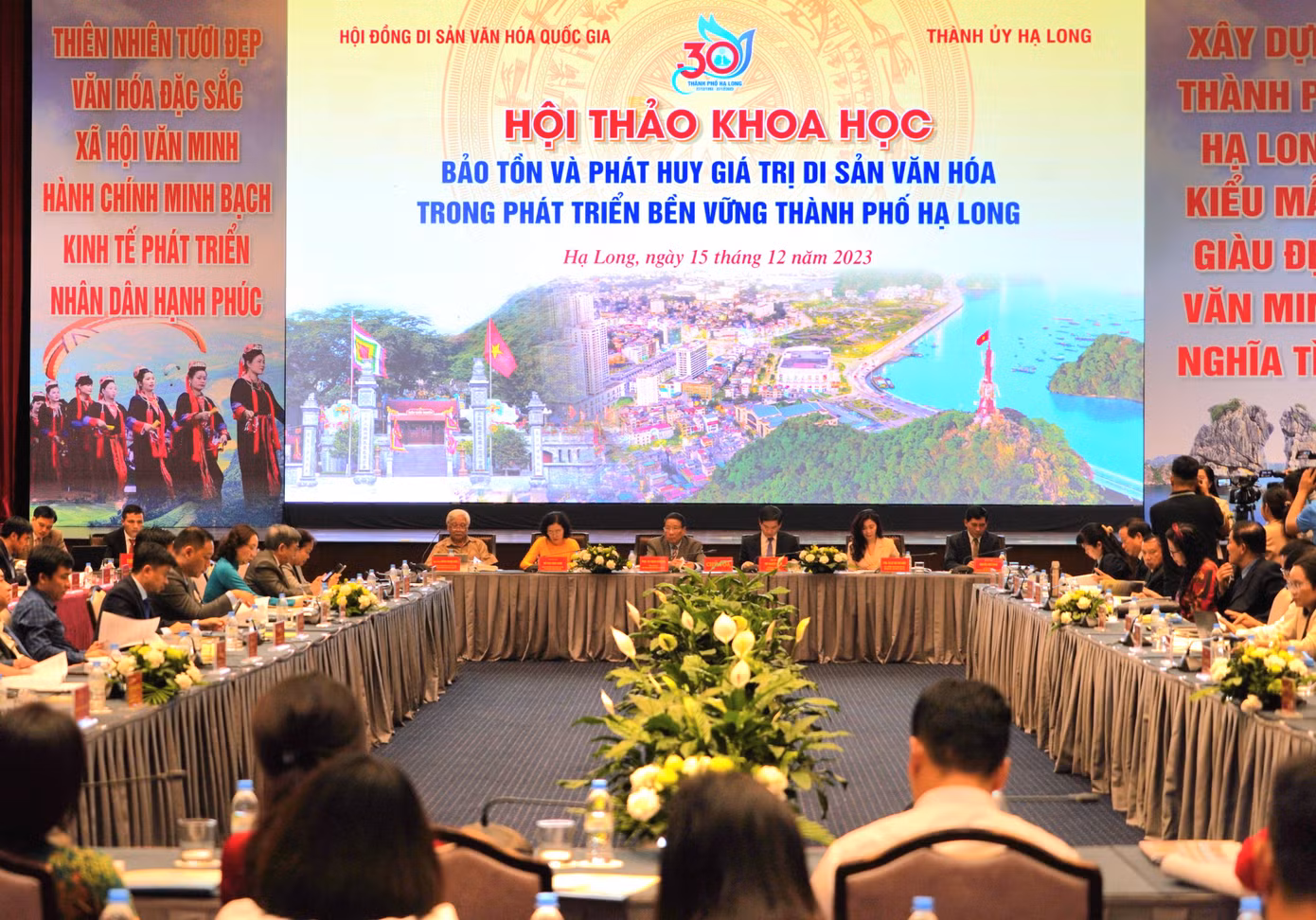 Hội thảo đã đánh giá tiềm năng, thế mạnh của TP. Hạ Long về mặt di sản văn hóa.