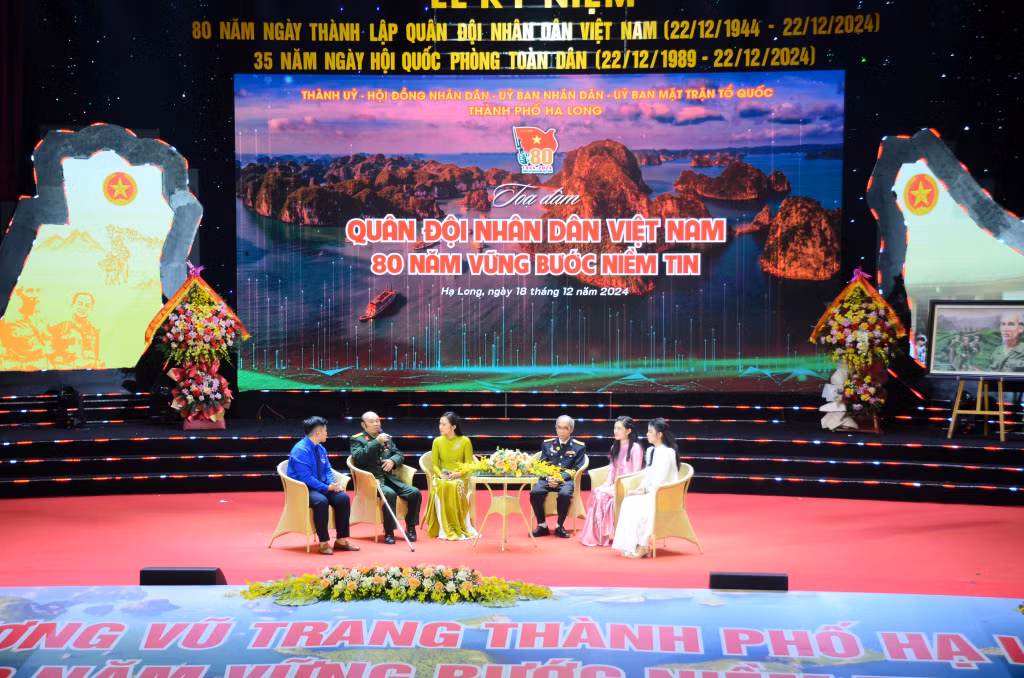 Tọa đàm "Quân đội nhân dân Việt Nam - 80 năm vững bước niềm tin".