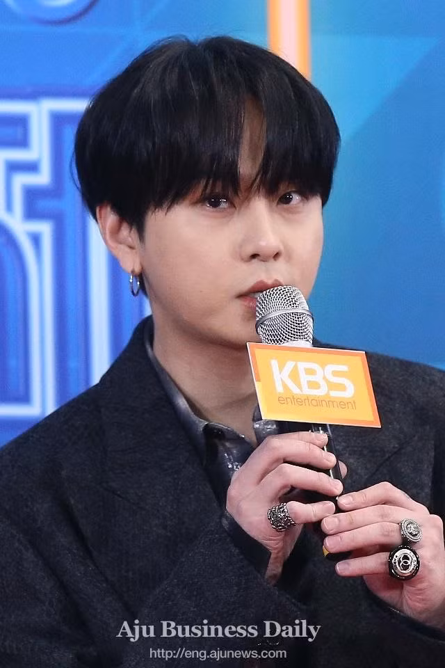 Yong Jun Hyung vẫn hoạt động nghệ thuật. Ảnh: Aju Business.